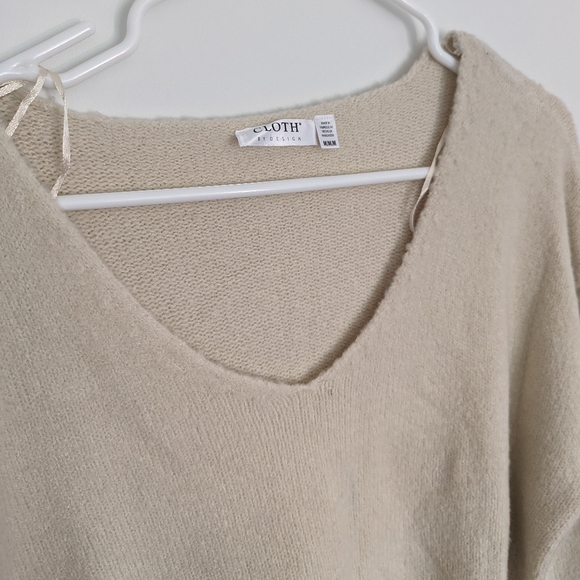 Beige sweater - Picture 2 of 3